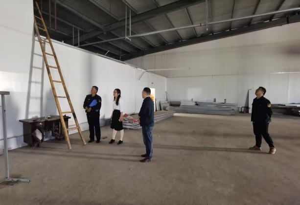 秦皇臺(tái)應(yīng)急辦對隆鑫健達(dá)施工現(xiàn)場進(jìn)行檢查