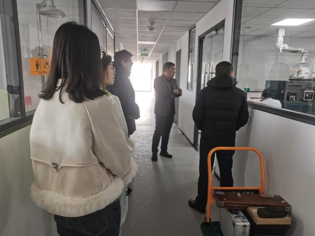 公司對萊陽兩家食品檢測機構進行實地考察