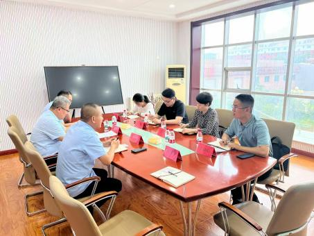 市外事辦領導及區(qū)政府領導一行蒞臨天潤公司